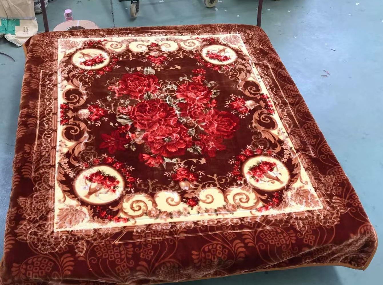 King star double bed 220/240 size Maroon