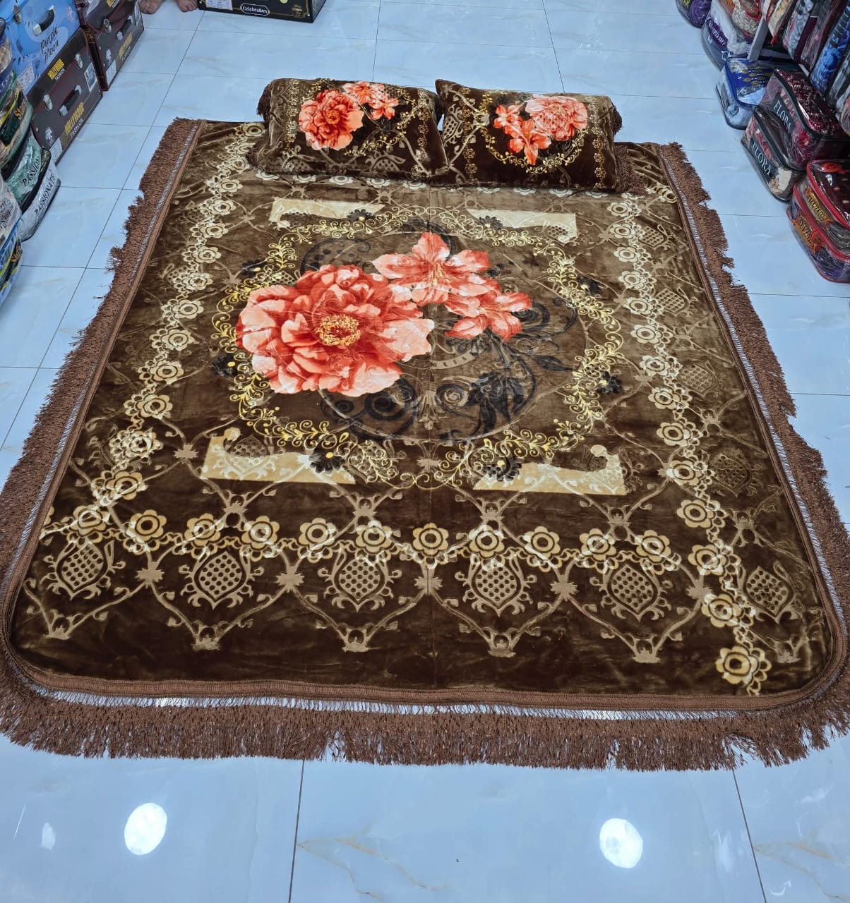 Celebration 3pc 1 bedsheet230/260size 2 pillows Dark Brown